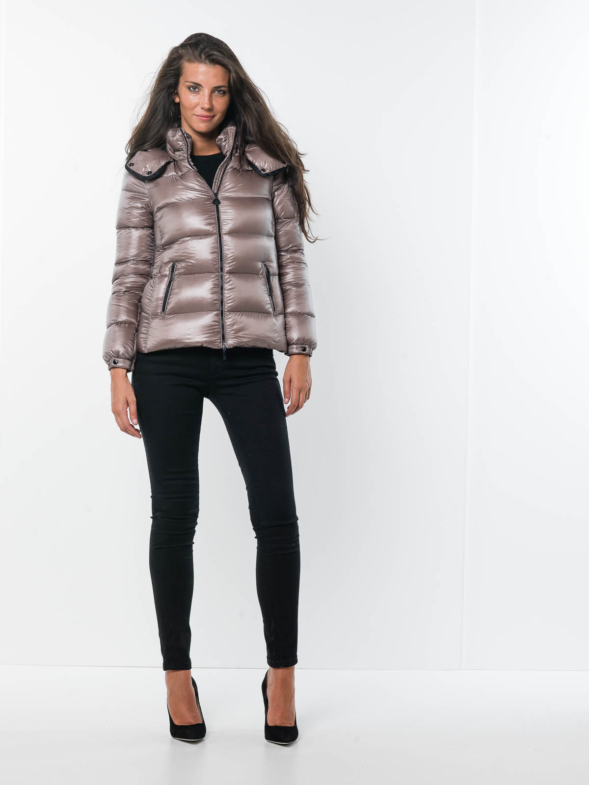 Padded jackets Moncler - 'Berre' grey short down jacket -  42093469274953052267