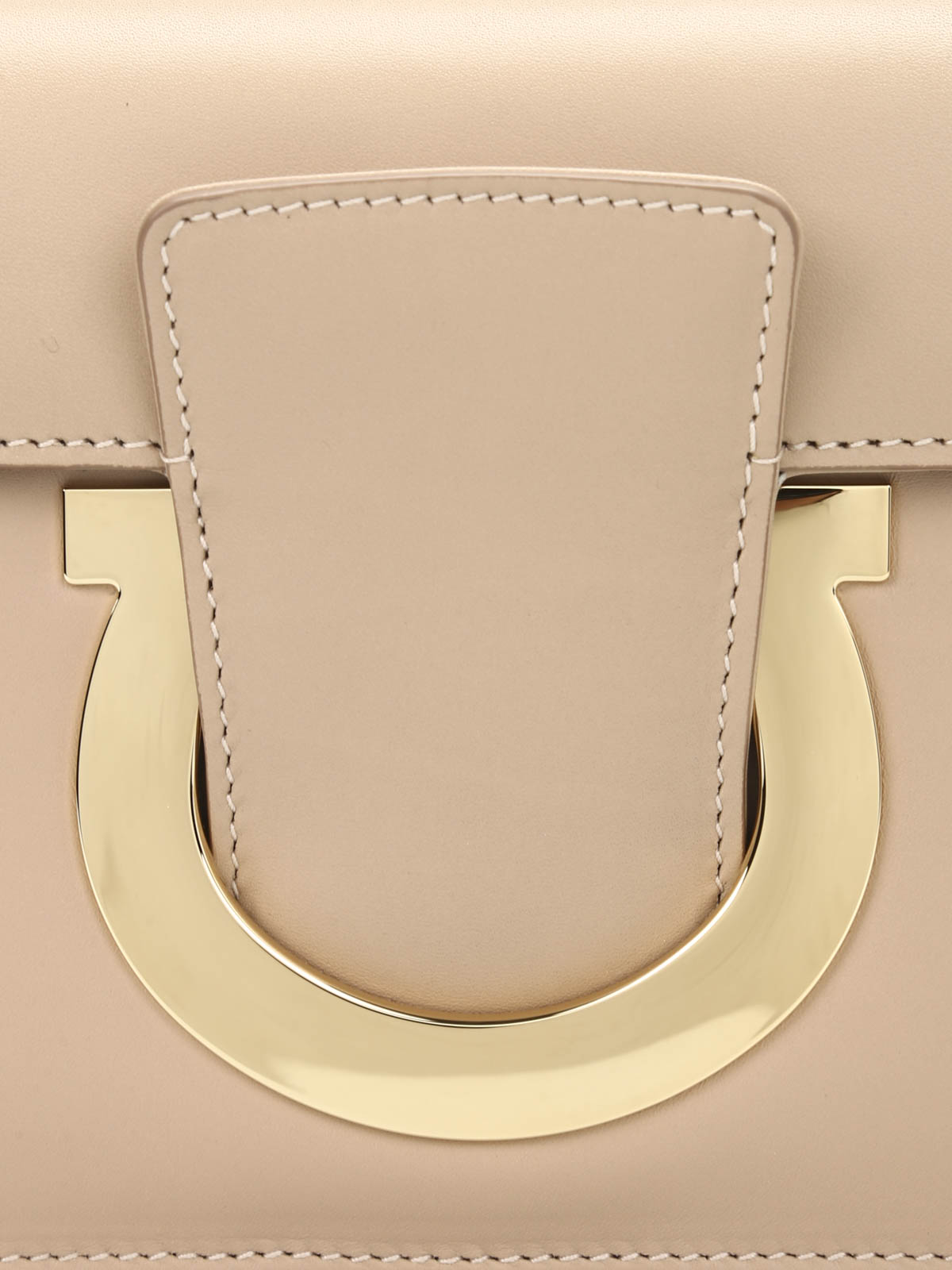 Ferragamo Thalia shoulder bag - Pink|0640132THALIANEWBISQUE
