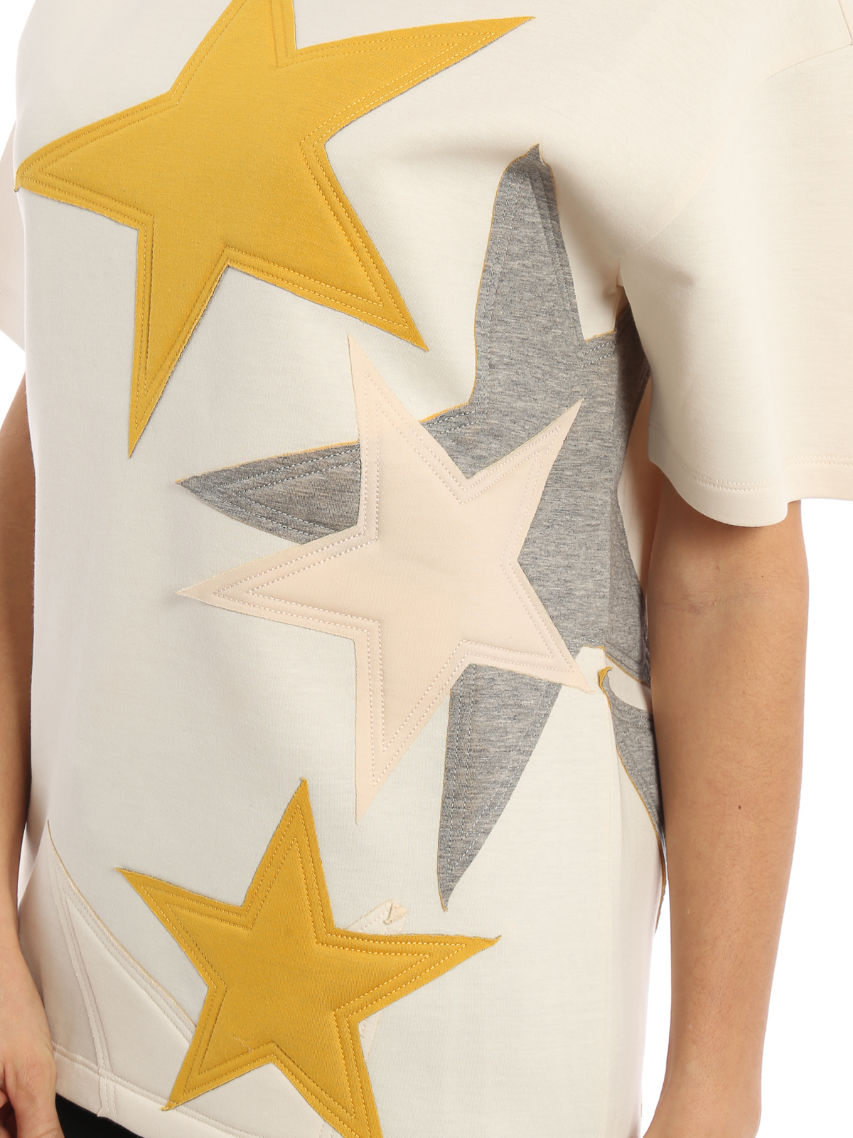 T-shirts Stella Mccartney - Star patches T-shirt - 342365SIW089506