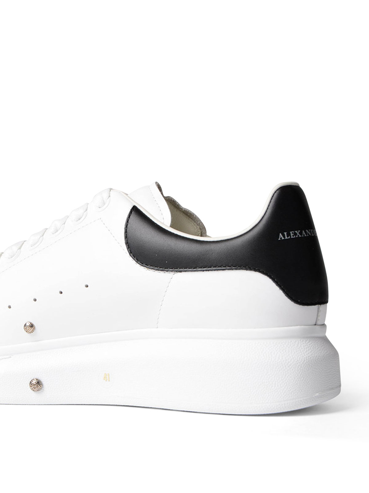 Trainers Alexander Mcqueen Studded leather sneakers 476228WHGP59061