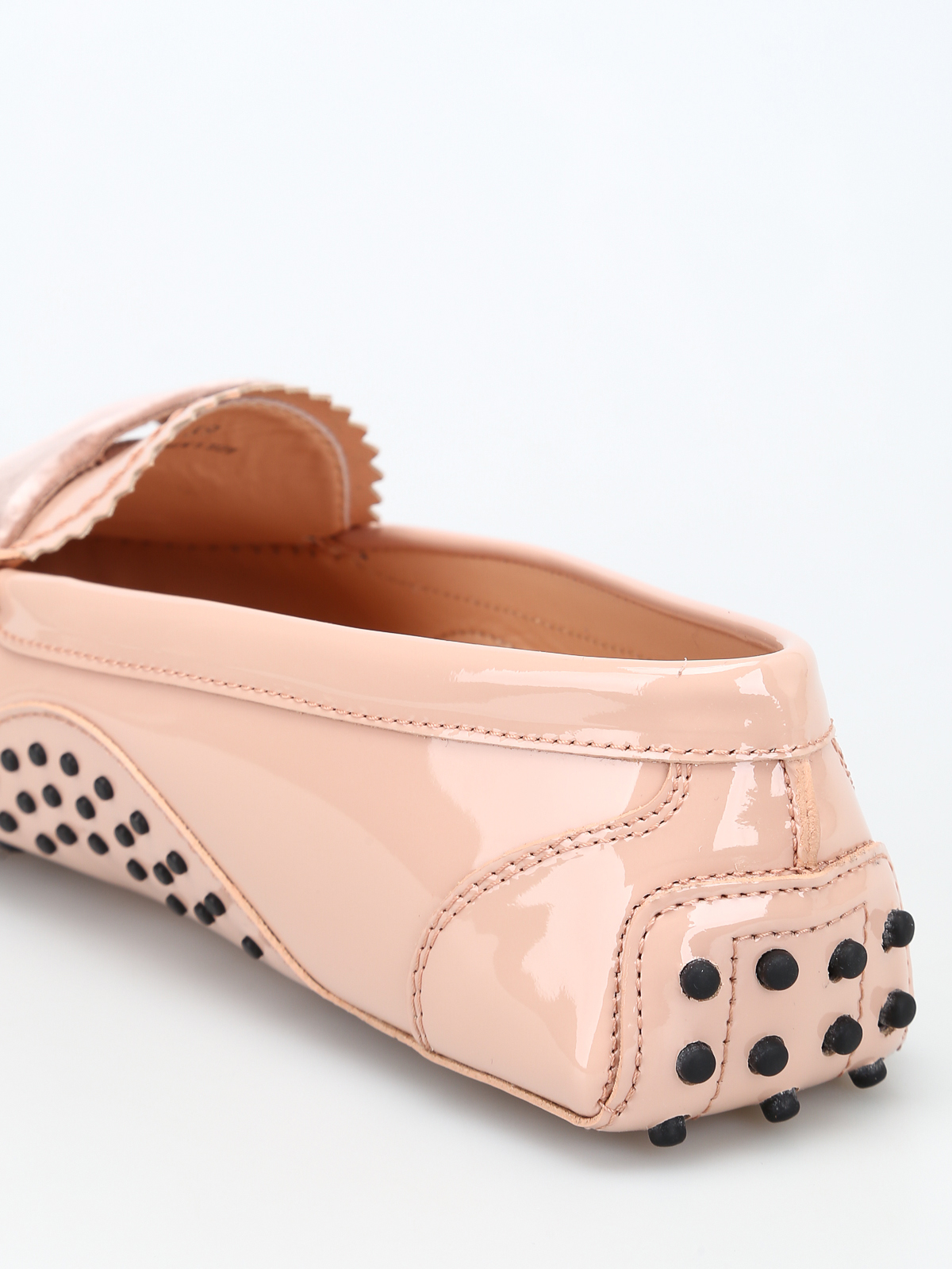 TOD'S × Alessandro dell'Acqua フラットシューズ Tod's Is Launching Their First Factory Capsule Collection with