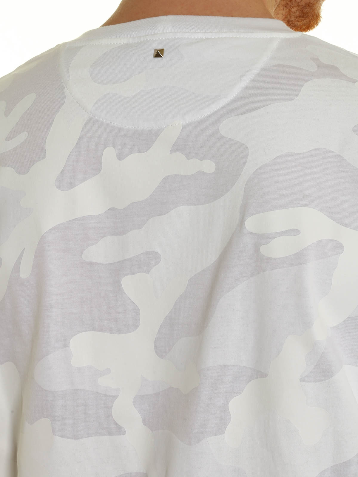 Derved tømmerflåde Sanktion T-shirts Valentino - Camouflage print T-shirt - MV3MG00W3MBF99