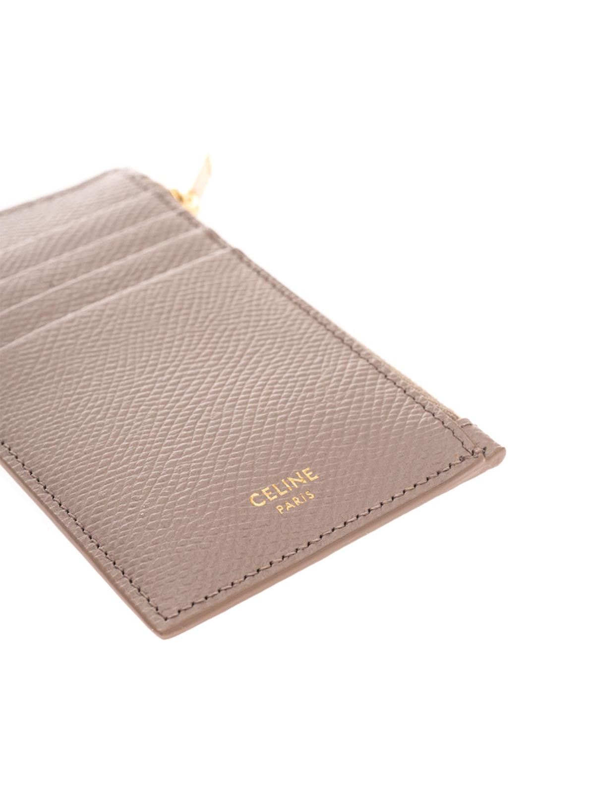 ZIPPED COMPACT CARD HOLDER ESSENTIALS IN GRAINED CALFSKIN - PEBBLE